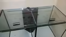 Aquarium  mit trennscheibe u. HMF