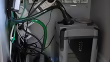Technik im Unterschrank