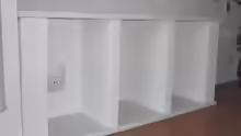 Unterschrank, Regale und Türen fehlen noch