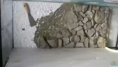 Bau einer kostengünstigen Rückwand Teil 3 - Das Einkleben und Wässern