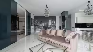 Kronleuchter richtig auswählen: Welche Rolle Deckenhöhe, Raumgröße und Einrichtungsstil bei der Planung spielen