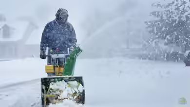 Wohin mit dem Schnee? Sinnvolle Ablageflächen im Garten