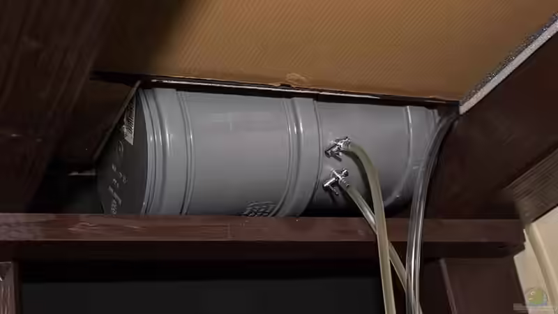 .. die verbaute Druckdose mittig unterhalb des DekoElementes von AjakAndi (11)