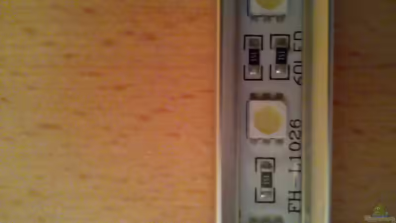 1m led leiste in warmweiß mit 60x50/50 SMD LEDs pro Meter  von Wasserfest ;-) (16)