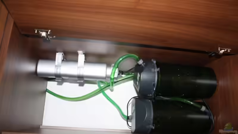 2 Eheim 2213 je 440l/h      JBL UV-C Etkeimer 18Watt von Chriiise (3)