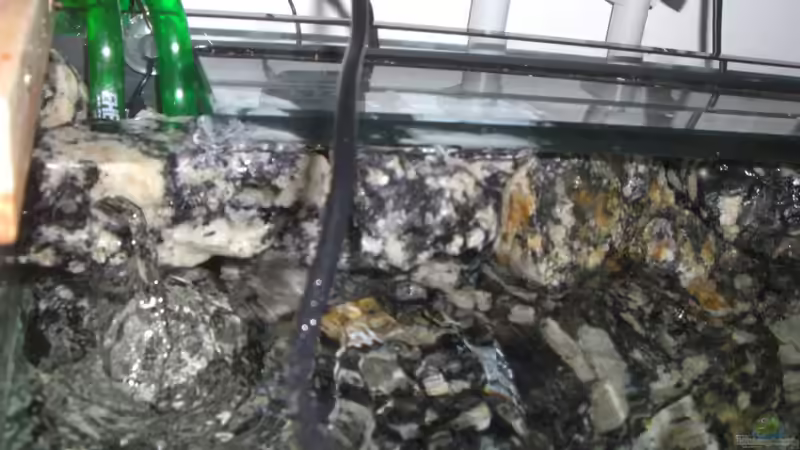 2 Lochbohrungen in einem Granitstein für die Filterauslässe von Markus Maier (29)