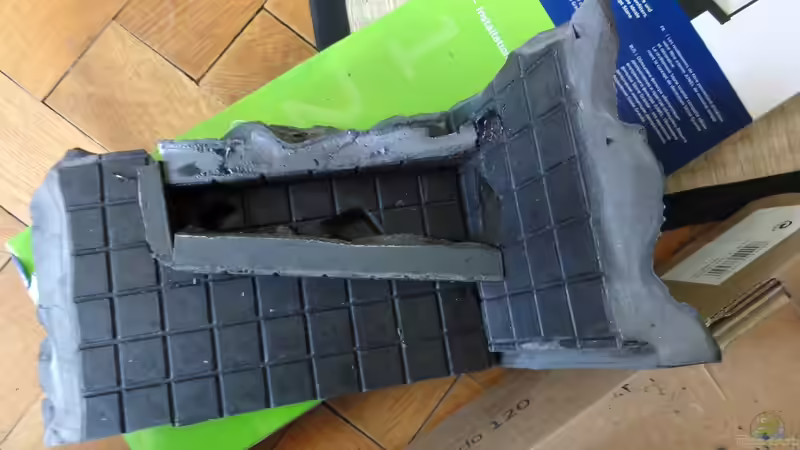 2015-06-25 Die zweite Terrassenebene bekommt auch eine Höhle verpasst, mit 3 verschiedenen von MengBer (30)