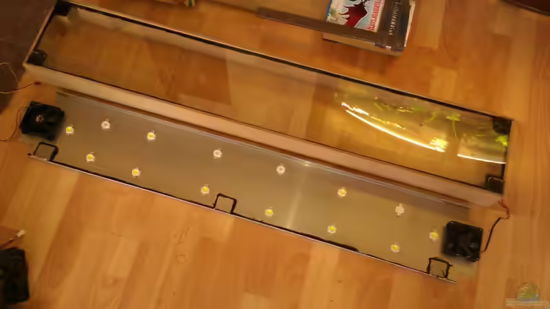 2mm Alublech zugeschnitten und schon mal die LEDs samt Lüfter Probe gelegt von Biffty (72)