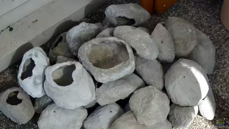 alle Selbstbausteine vor dem Aufstapeln im Becken von Christoph Winter (7)