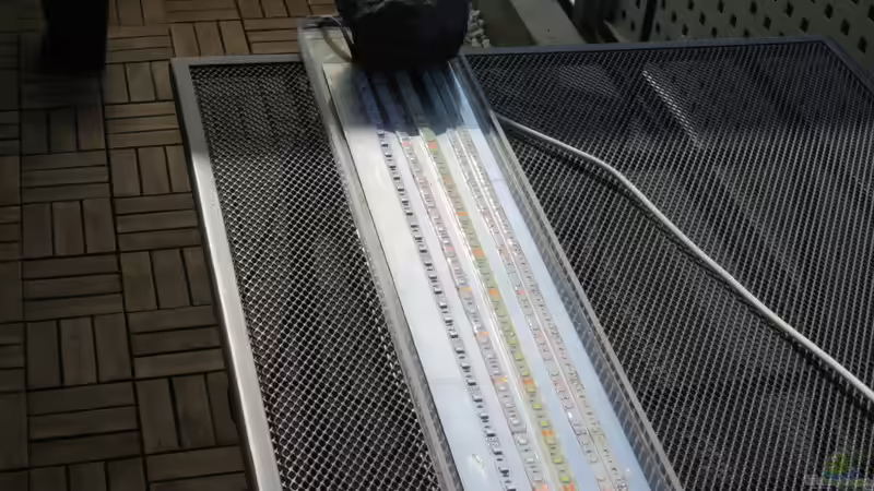 Alles Stripes im Koffer, beim Trocknen des Silikons von BastiB (31)