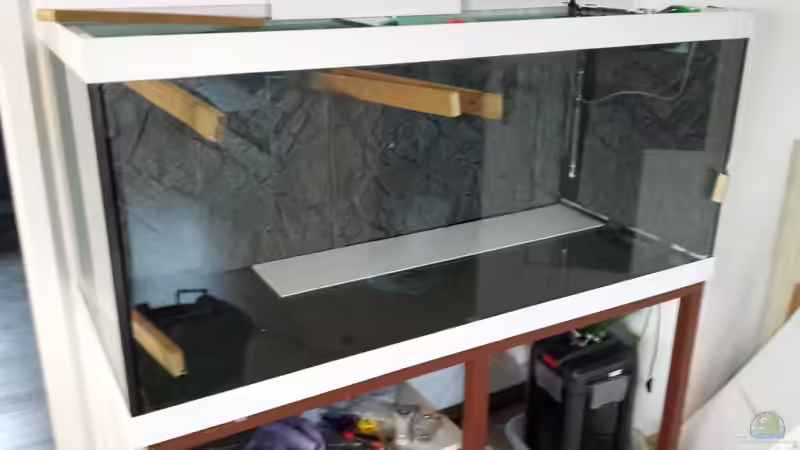 Anbringen der Rückwand von redieh (15)