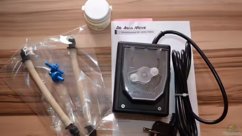 AquaMedic Dosierpumpe SP-3000, dient zum evtl. Aufsalzen nach dem autom. Wasserwechsel von GGuardiaNN (84)