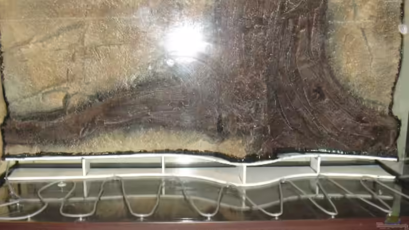 Aquarium im Aufbau, integrierter Filter offen - ohne Gitter/ Vorfilter von diveman (2)