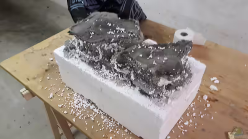 Aus einzelnen Styroporschichten ein Stein gegossen von Malawi22 (10)