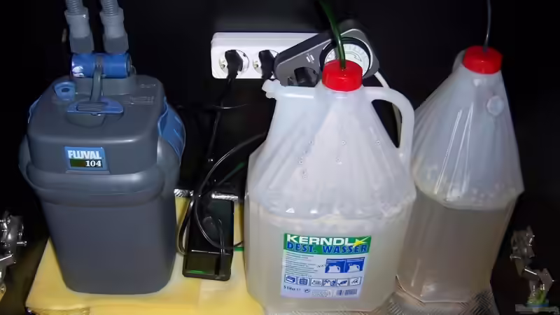 Aussenfilter, Luftpumpe(=Co2-Nachtabschaltung), Bio Co2-Kanister von Sebastian Seibold (15)