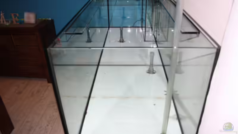 Becken mit Zu- und Ablauf von Booth (15)