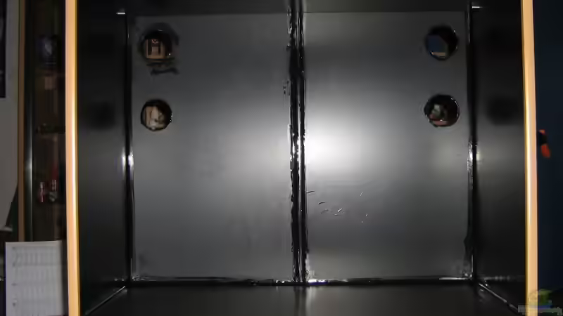 Bekleben mit schwarzer Folie und Abdichten mit Silikon von Aquarium-Bochum (5)