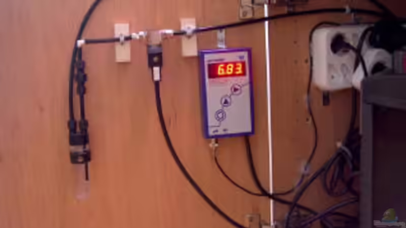 Blasenzähler, Magnetventil, pH-Meter von Daniel Nimmervoll (8)
