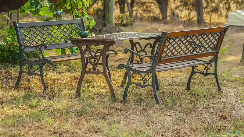 Blog: Vintage-Möbel für Terrasse und Garten - Warum der Retro-Look draußen gerade so angesagt ist (7496)