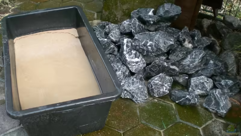 ca. 50 kg Quarzsand und 120 kg Ravensburger Sandstein... von Thomas Dietrich (11)