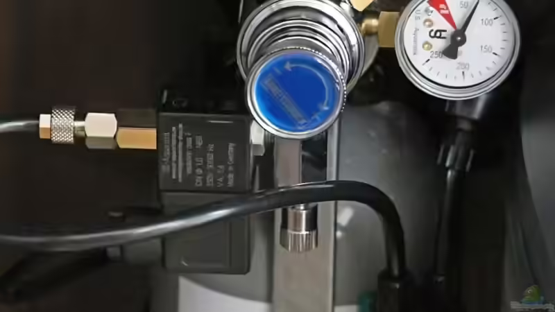 Co2 Anlage (2kg-Flasche) mit Blasenzähler und Magnetventil von Dirk F. (33)