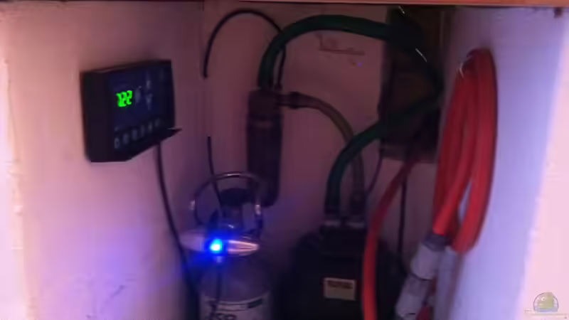 CO2 Anlage mit Controller, Reaktor, Pumpe und Wasser Anschluss zum Nachfüllen   von American Stone (18)