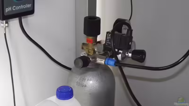 Co2 Flasche mit Druckminderer von Dr. Manhattan (23)