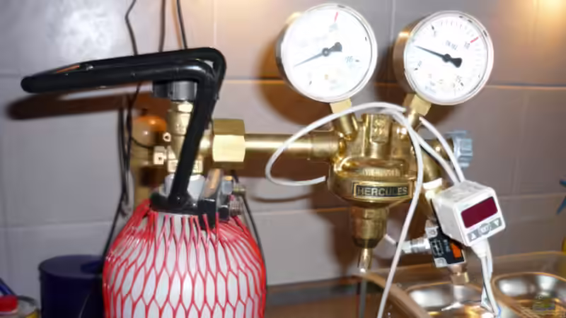 Co2-Flasche mit elektr. Druckwächter (SMS-Meldung möglich) von OldFriend (19)