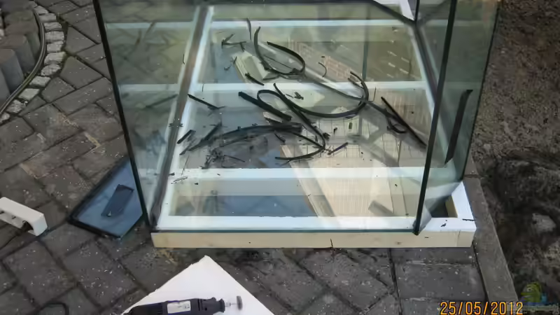 das alte Silikon entfernt, saubermachen ... von Paul B. (3)