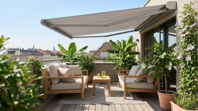 Das Outdoor-Wohnzimmer: So nutzt du deinen Balkon auch an heißen Tagen optimal