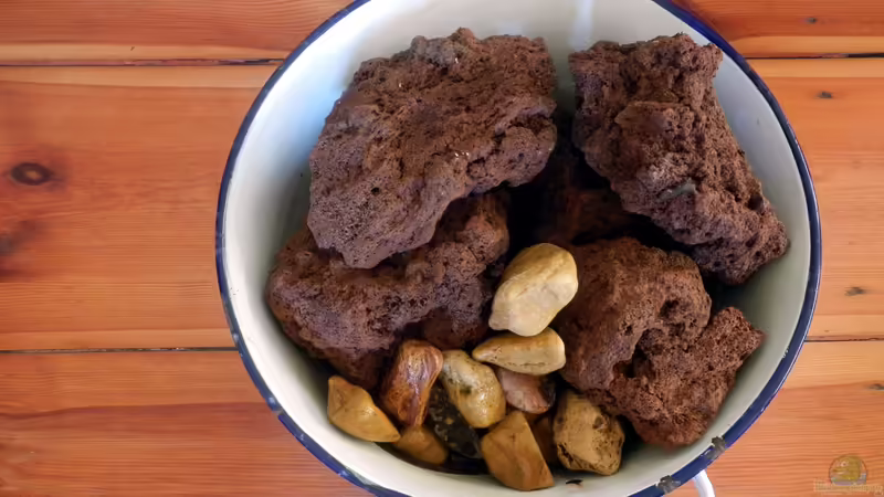 Deko: Rote Lavasteine und Flusskiesel von miv (8)