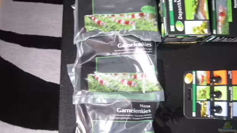 Dekoration im Aquarium Nano Cube 60L von Subeaste (4)