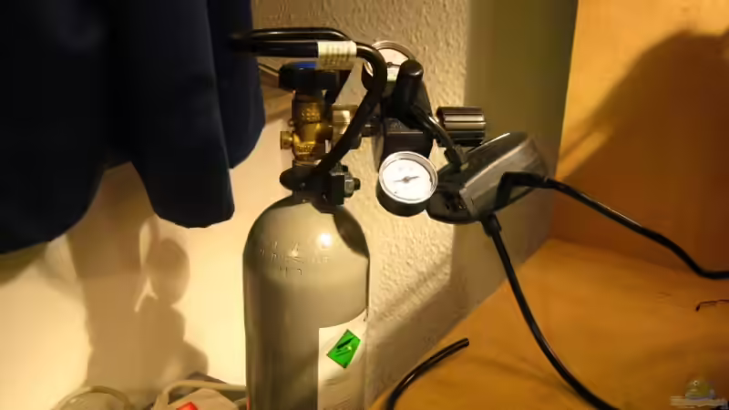 Dennerle CO2 Anlage mit Nachtabschaltung von Simon (4)