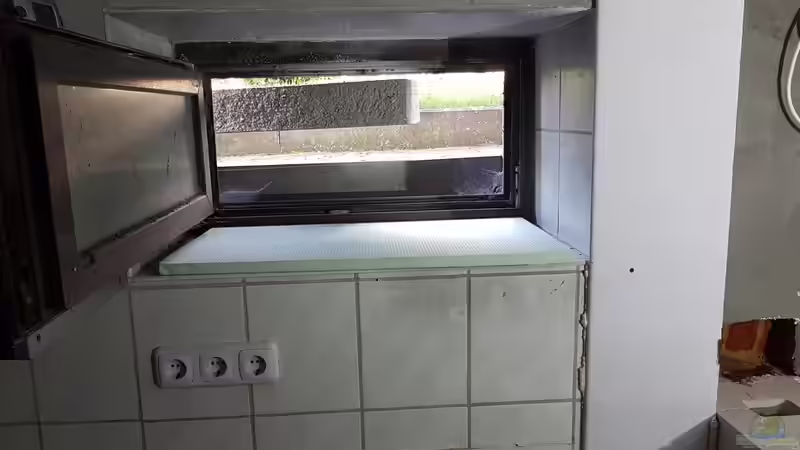 Der Betonsturz durch dieses Fenster muss er  von Thomas Michel (32)