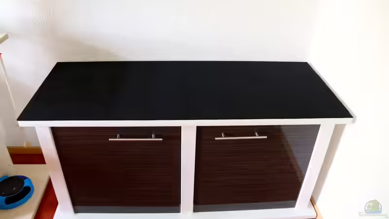 der fertige Unterschrank mit Moosgummi-Auflage von Cruiser Bruno (28)