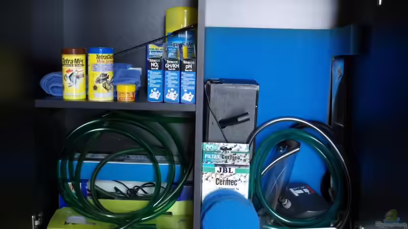 Der Schrank von innen (ein wenig unaufgeräumt ;-) von Thomas Rengier (3)