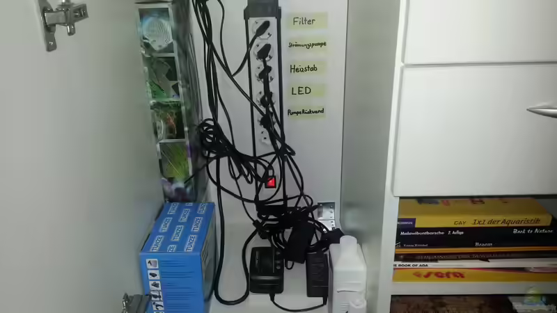 Der Technikraum im linken Schrankraum von ~MISCHA WILKEN~ (28)