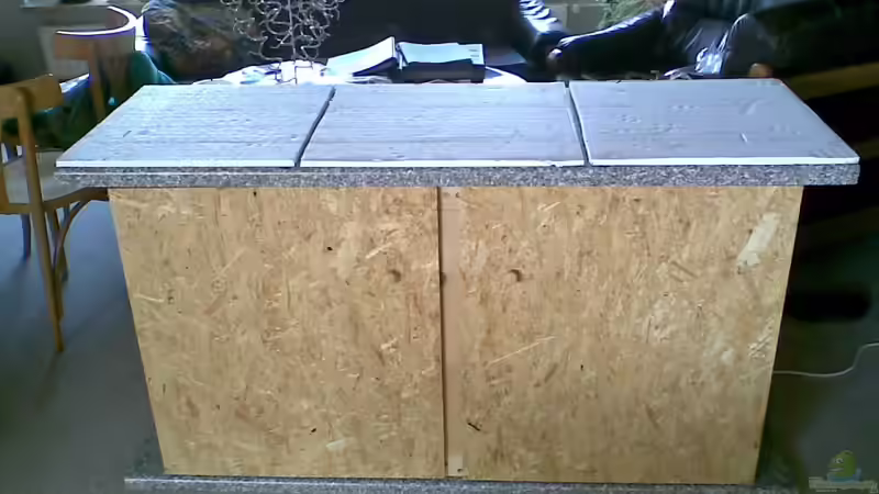 der Unterschrank aus 40x60mm Dachbalkengerüst und mit OSB verkleidet...oben und unten 38mm Küchenarbeitsplatten (Marmor-optik) von Torsten Bullmahn (16)