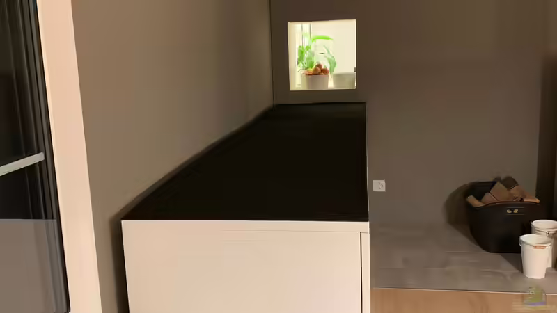 der Unterschrank ist bereit für den Aufbau des Aquariums von Hippopotan (2)