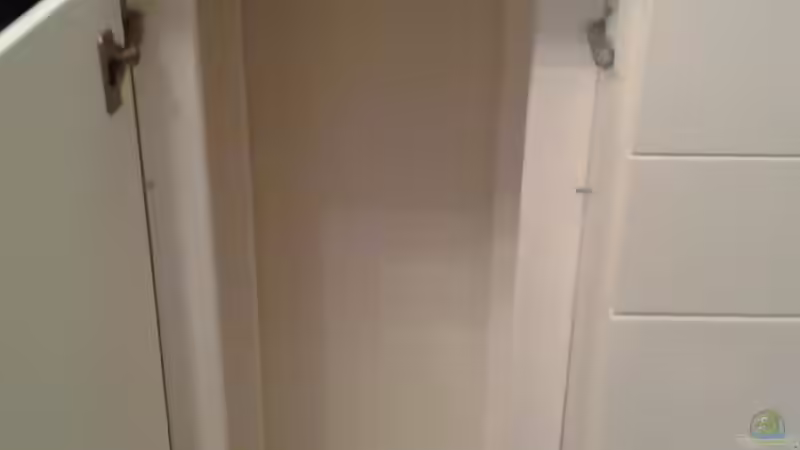 der Unterschrank wurde für das neue Becken sicherheitshalber mit acht Kanthölzern von Berlin42 (8)