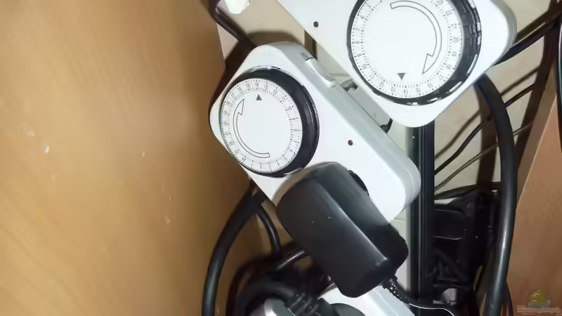 Die ´ Schaltzentrale ´ fürs Licht von Couro (16)