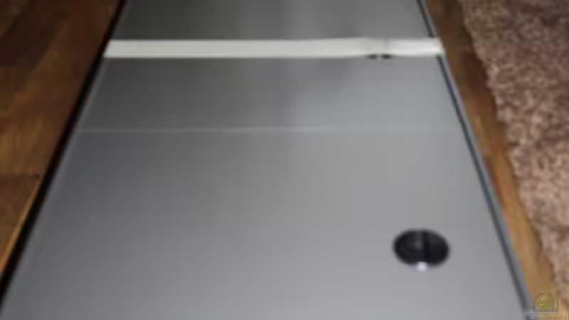 Die Abdeckung, eine Maßanfertigung in metallic silber 5 Klappen und jeweils 4 Kabeldurchführungslöcher links und auch rechts von Florian Bandhauer (67)