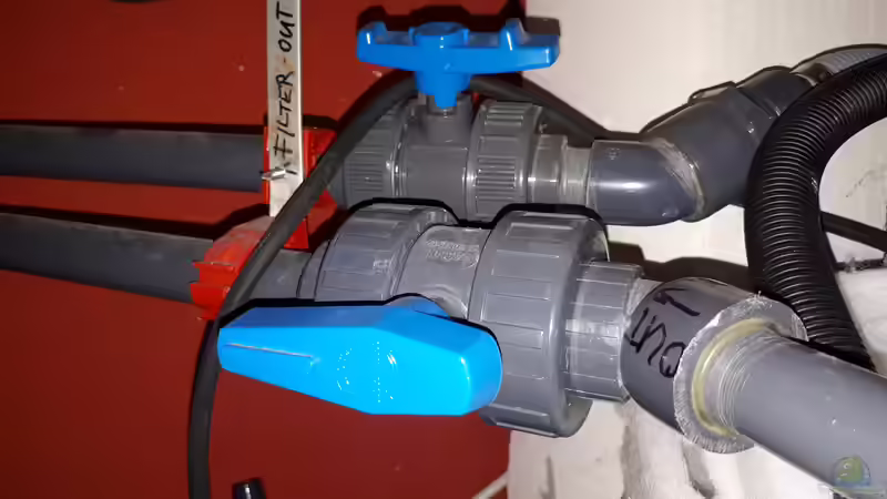 die Absperrungen für Filtereingang links und Filterausgang von Miketsch (23)