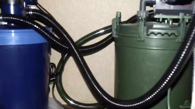 Die beiden Außenfilter seitlich im Unterschrank von Uwe Dölling (6)