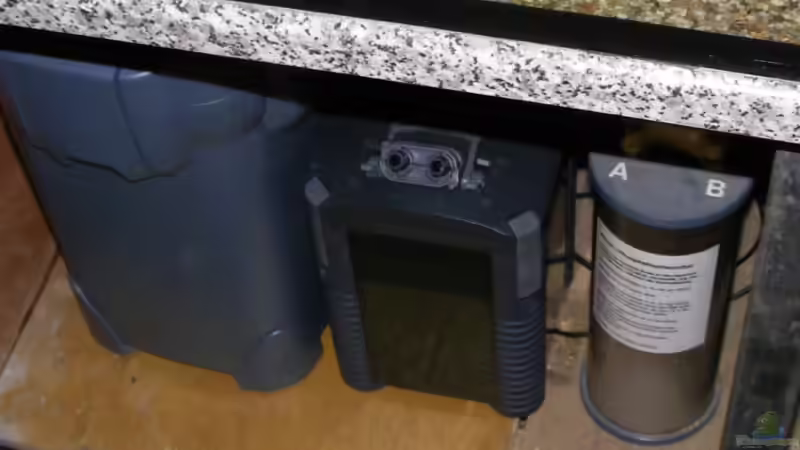 die drei Hauptakteure für das Becken...der Eheim macht den Dampf für die Nitratsäule von Falk (63)