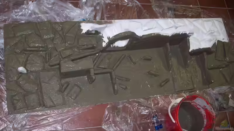 Die erste Schicht Kleber + Rückseite von Vili (9)