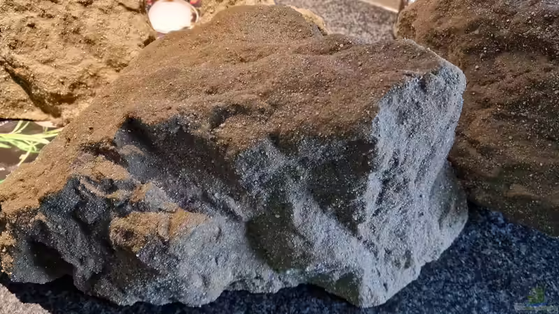 Die künstlichen Stein Nachbildungen von Berlin Rock von Florian Bandhauer (45)