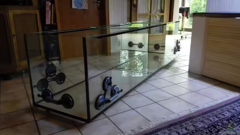 Die Saugheber waren gold wert. Mit vier Mann waren die 170 kg Leergewicht bequem von Elsiman (2)