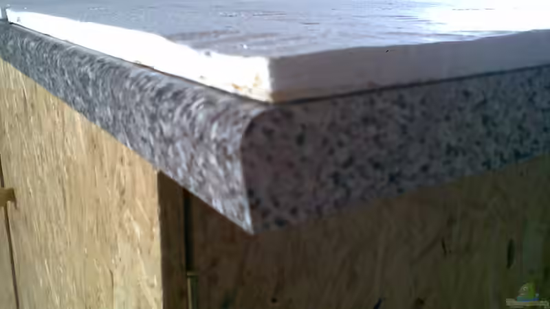 die Schnittkanten der Arbeitsplatten wurden mit spez. Laminierung versiegelt... von Torsten Bullmahn (17)