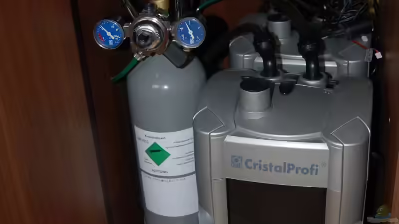 Die Technik im Unterschrank links nach dem Umbau von Sven Seibert (70)